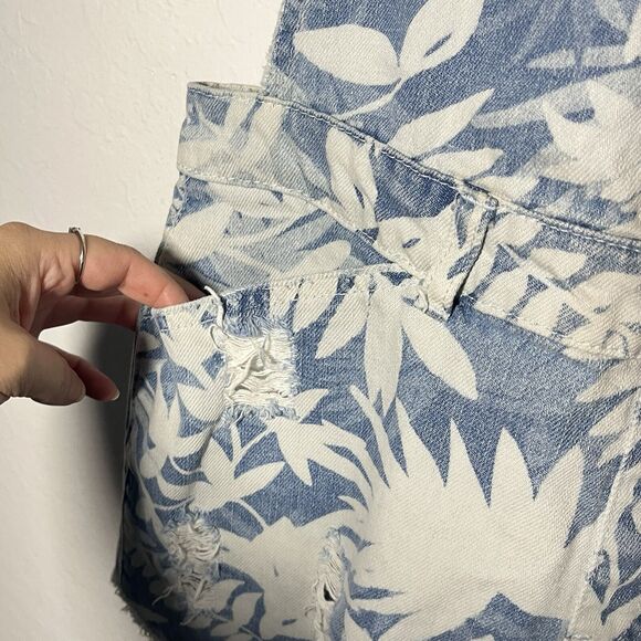 Zara Trafaluc Overalls Shortalls Size Medium Floral Acid Wash Denim Adjustable - Picture 3 of 13